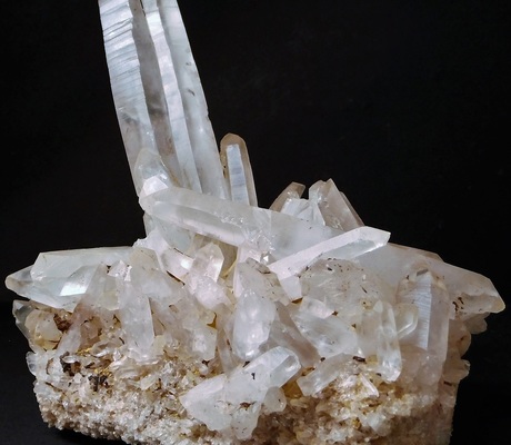<a href="/photo-854831.html"><h1>Quartz</h1><h2>Itremo massif, Ambatofinandrahana District, Amoron'i Mania, Madagascar</h2><p>Bought at an exhibition of sales-purchases-exchange of minerals and fossils.</p><p class="clickhere">Click here to view photo page on mindat.org</p></a>